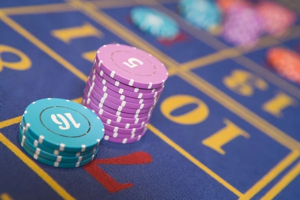 PG Soft slot game interface showing reels, paylines, and payout table on indo126